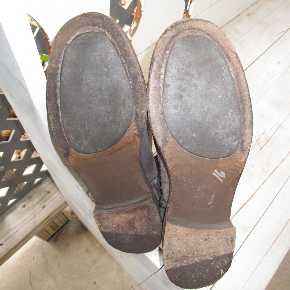 Tory Burch Brown Suede Ankle Booties with Gold Logo Accent - Picture 5 of 6